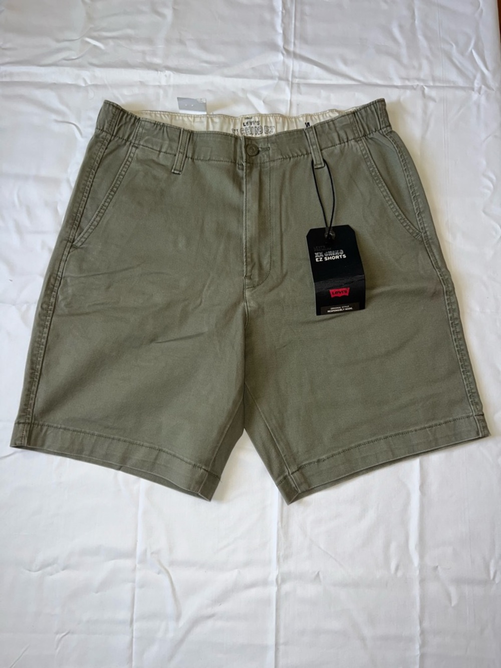 Levis Olive Green Shorts Medium